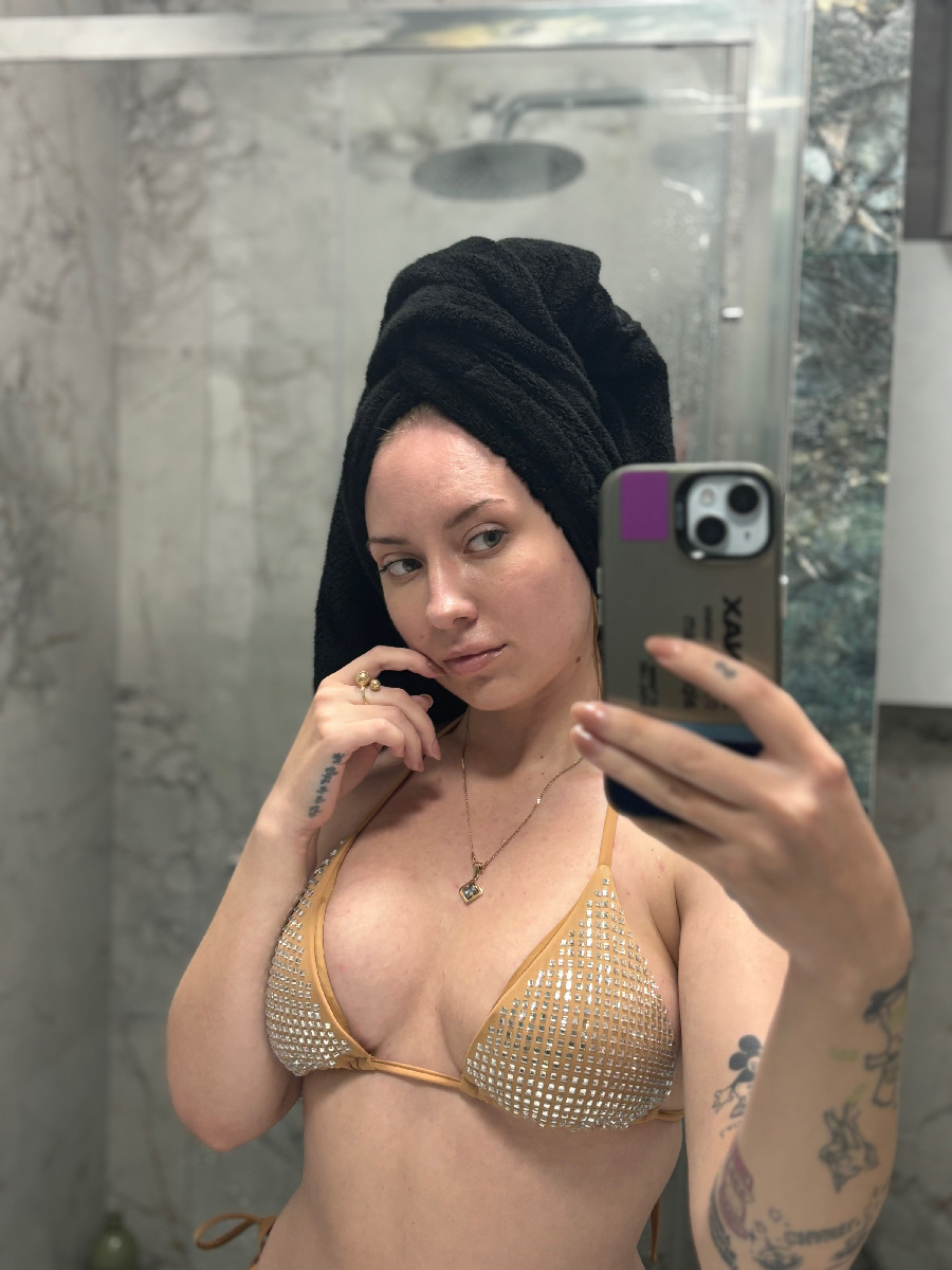 Nude girl KateV in Shenyang