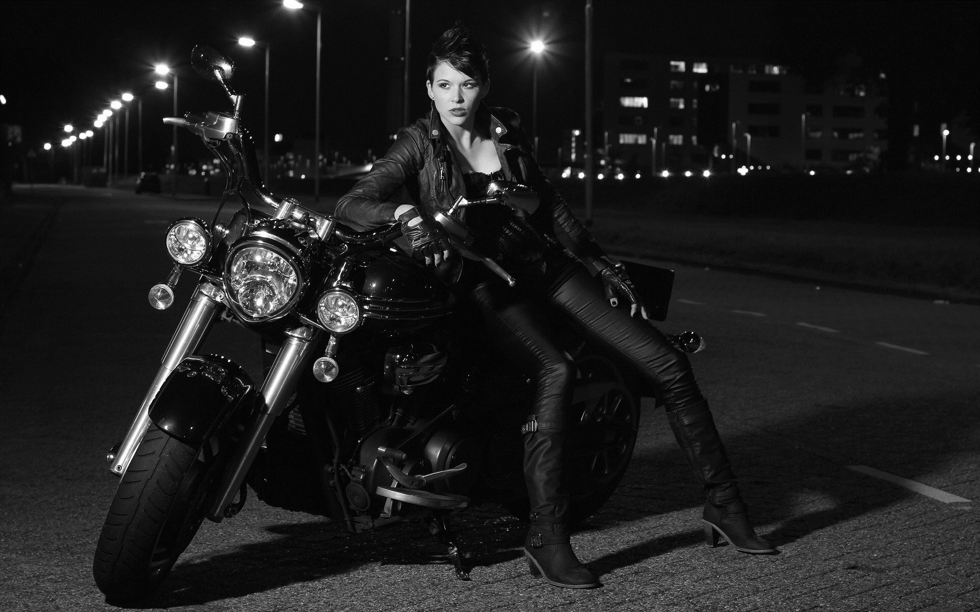 Photo Beautiful girls and motorcycles in Shenyang