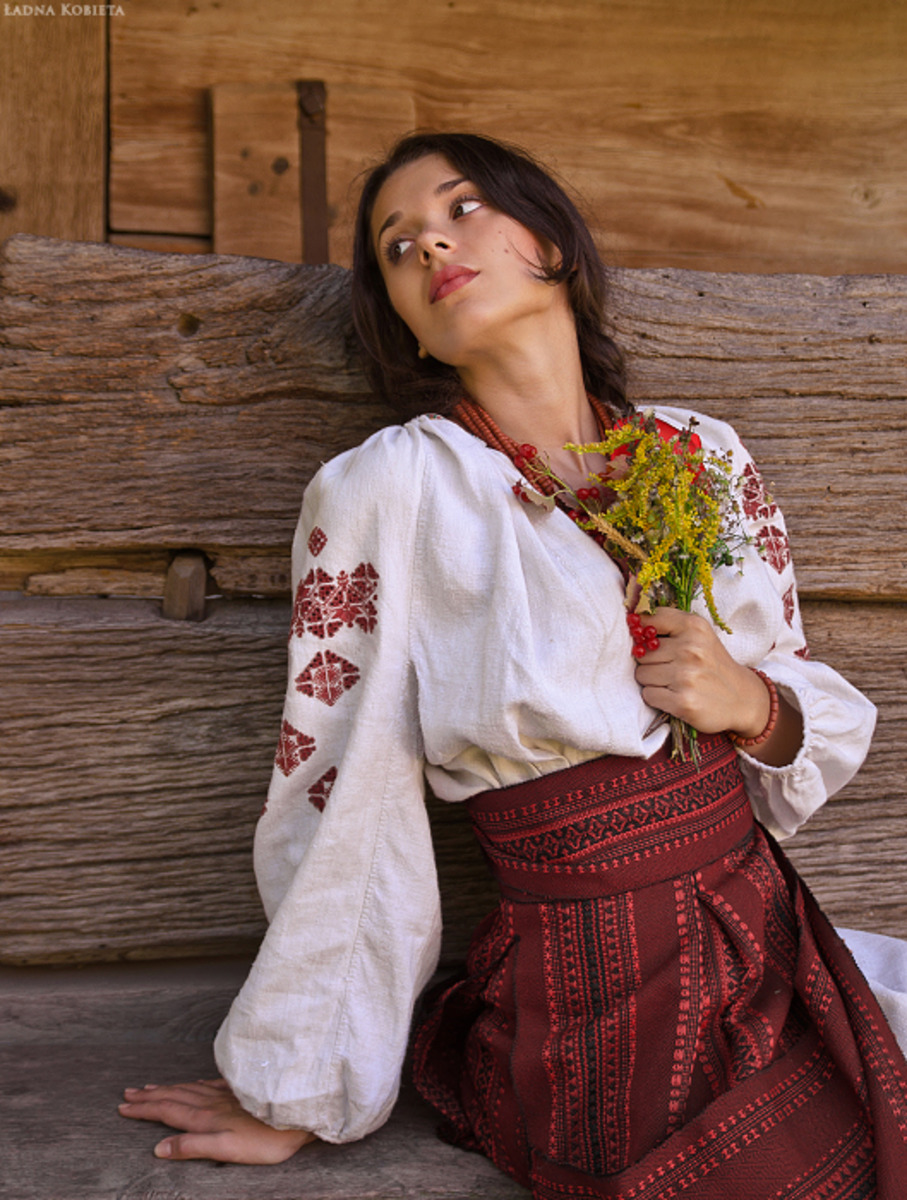 Girls in Slavic costumes in Shenyang