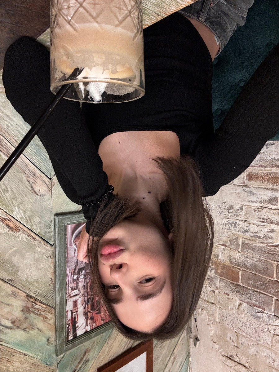 Fresh photos, fresh mood — Tina online in Shenyang